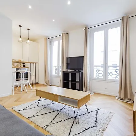 Nice Design Studio Near Batignolles *