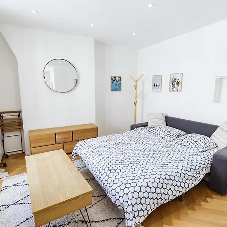 Nice Design Studio Near Batignolles