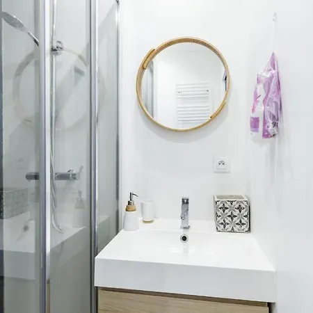 Nice Design Studio Near Batignolles Paris