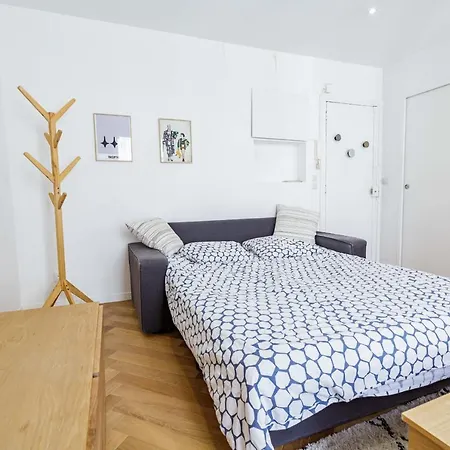 Апартаменты Nice Design Studio Near Batignolles *